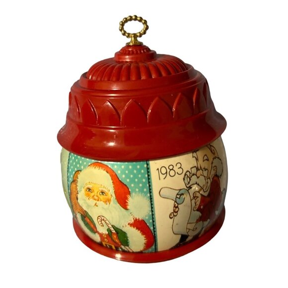 Vintage 1983 Hallmark Many Faces Of Santa Metal Christmas Ornament - Picture 6 of 6